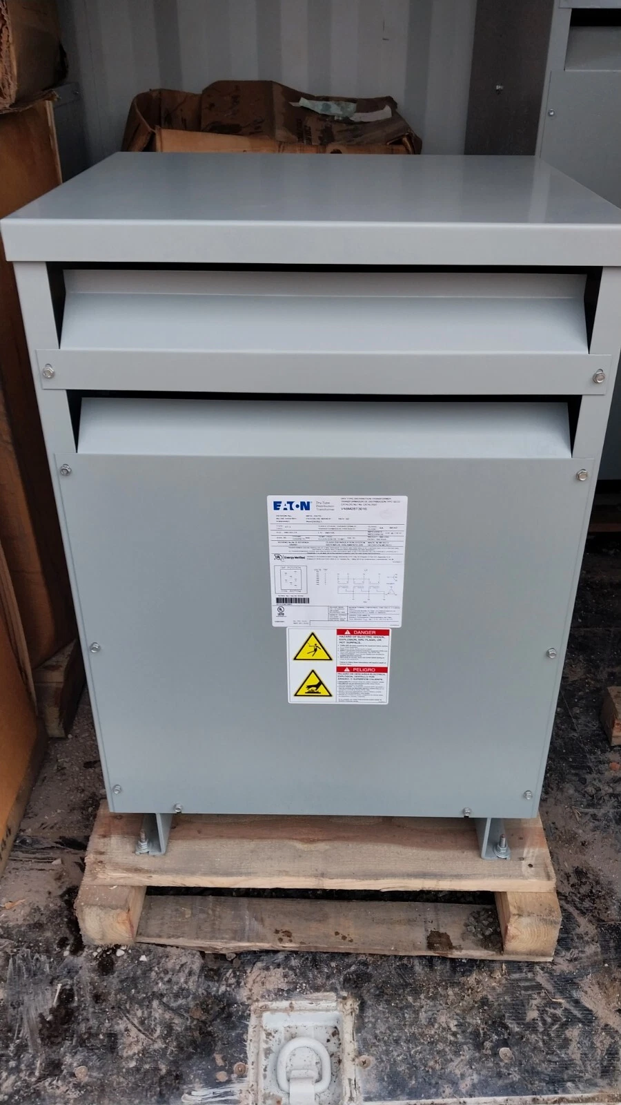 1-17-1.webp Eaton Dry Type Distribution Transformer V48M28T3016 480DELTA 60HZ 30KVA THREE… - Image 1