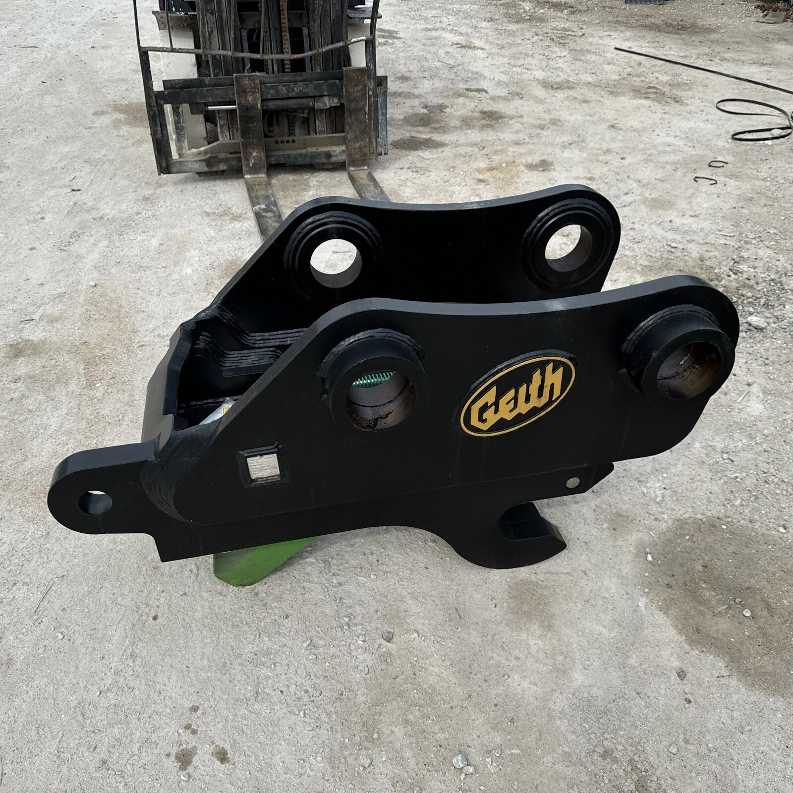 1-21-1.webp Hyundai R500LC-7 Excavator Hydraulic Quick Coupler 120 Mm Pin 50 Ton Machine - Image 1