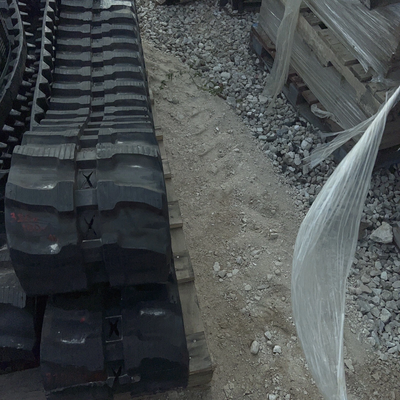 1-27.webp Takeuchi TB35, TB36, TB300; IHI IS35F, IS33SX – 12″ 320x100x46 Tracks New 46 Li - Image 1