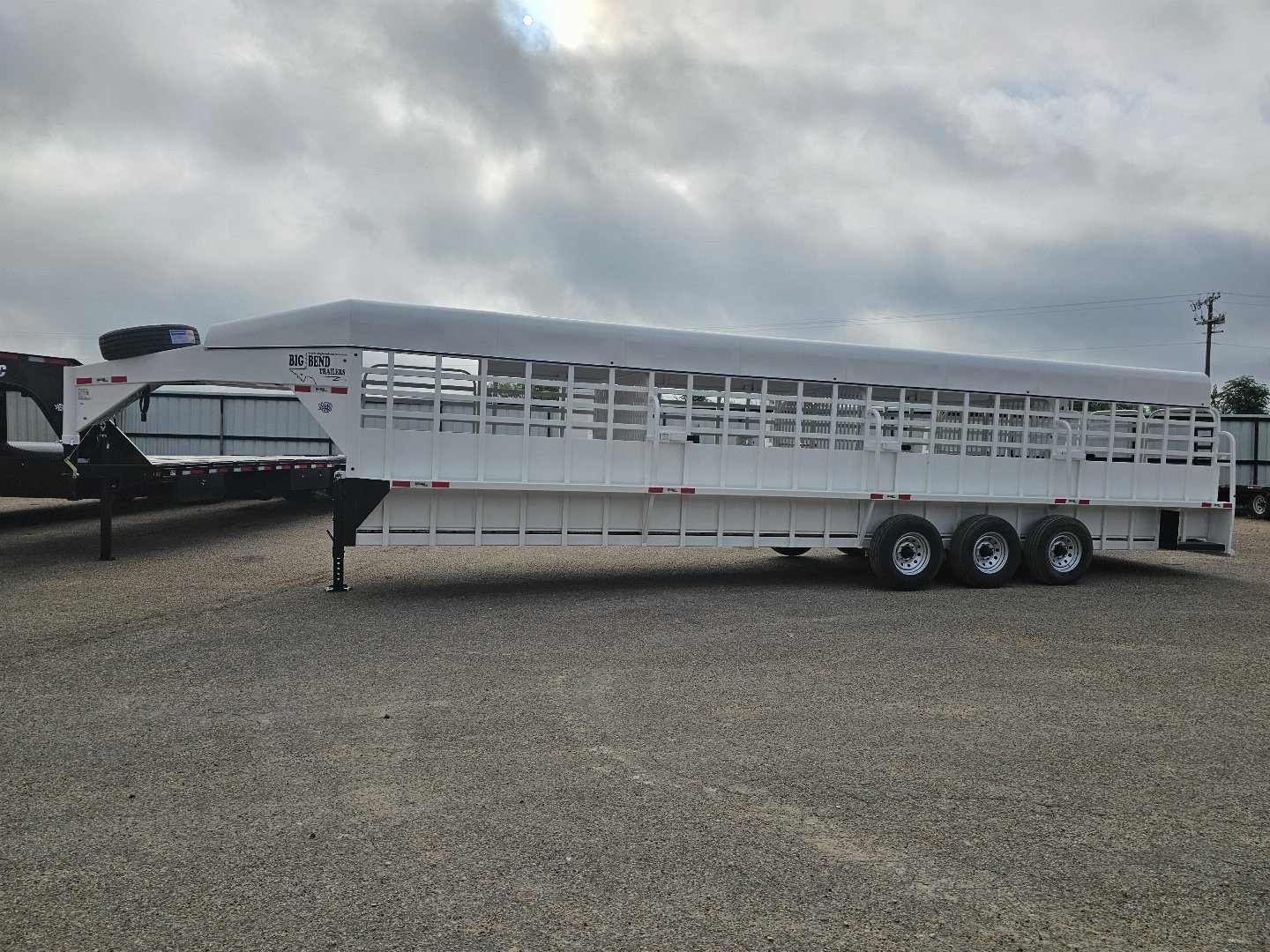1-5-1-1.jpg 2025 Big Bend 6’8″X32′ Stock / Stock Combo Trailer - Image 1