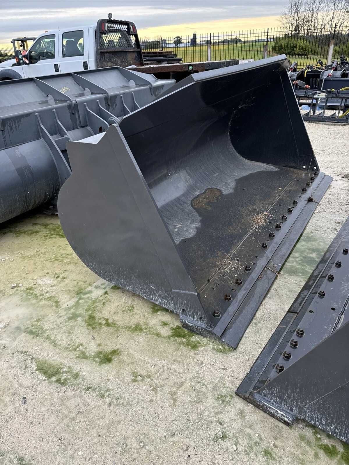 1-57.webp Case New Holland Wheel Loader 105 Inch Bucket 84269196 721f 721g New 3.5 Cubic Y - Image 1