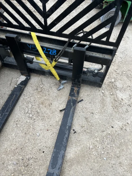 Skid Steer Forks Hydraulic Adjustable universal Cat Bobcat John Deere Gehl - Image 3