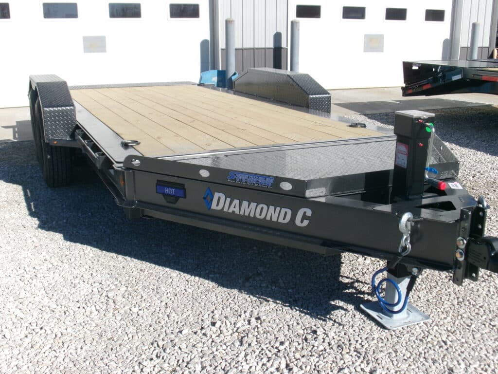 KODAK Digital Still Camera 2025 Diamond C HDT207 82″x 16′ 14.9k Full Tilt Deck Equipment Trailer Stock #296524 – Spencer Trailers - Image 1