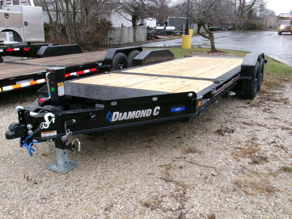 KODAK Digital Still Camera 2025 Diamond C HDT207 82″x 20′ 14.9k Split-Deck Tilt Equipment Trailer Stock #295465 Tilt Trailer – Spencer Trailers - Image 1