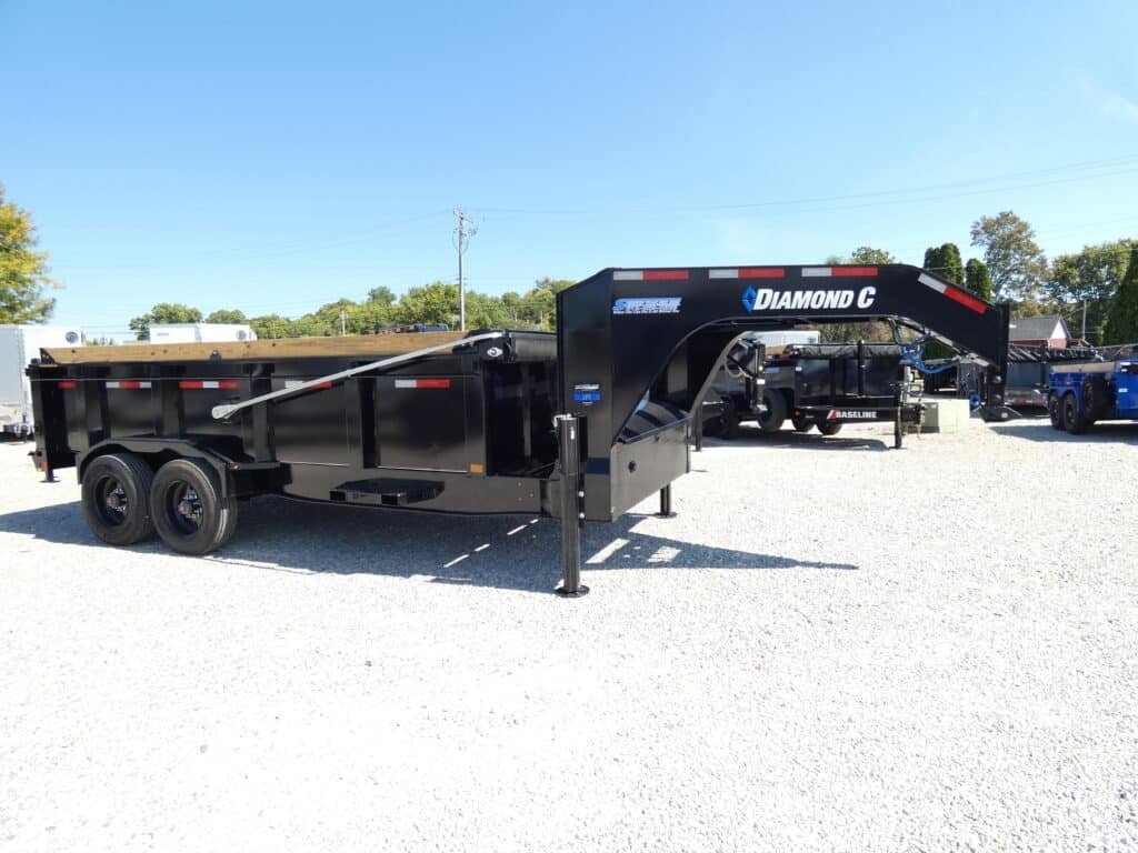 2025-diamond-c-lpt210-82-x-16-23k-goosneck-dump-trailer-with-electric-tarp.jpg 2025 Diamond C LPT210 82″x 16′ 23k Goosneck Dump Trailer With Electric Tarp Stock #303375 – Spencer Trailers - Image 1