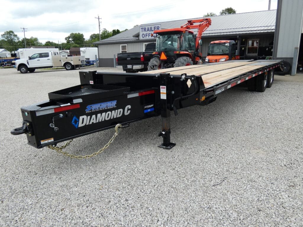 2025-diamond-c-px212-102-x-30-259k-pintle-ring-hitch-equipment-trailer-with.jpg 2025 Diamond C PX212 102″x 30′ 25.9k Pintle Ring Hitch Equipment Trailer With MAX Ramps Stock #299648 – Spencer Trailers - Image 1