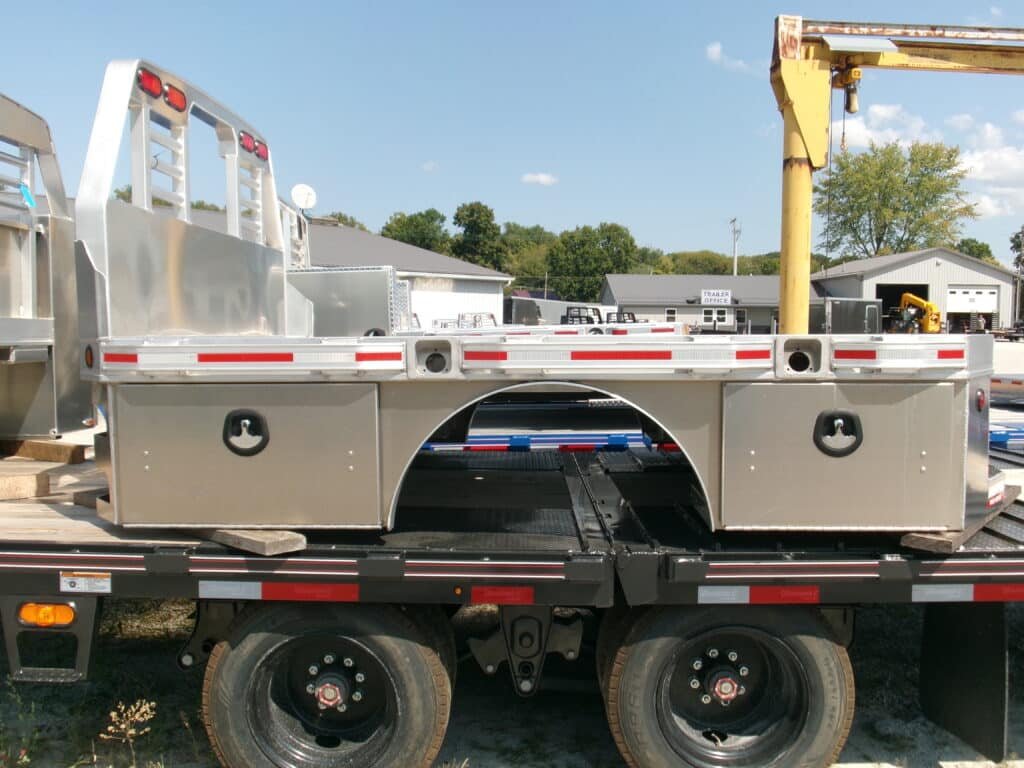 KODAK Digital Still Camera 2025 Martin SB 98″x 112″ Aluminum Truck Bed Stock #240687 – Spencer Trailers - Image 1
