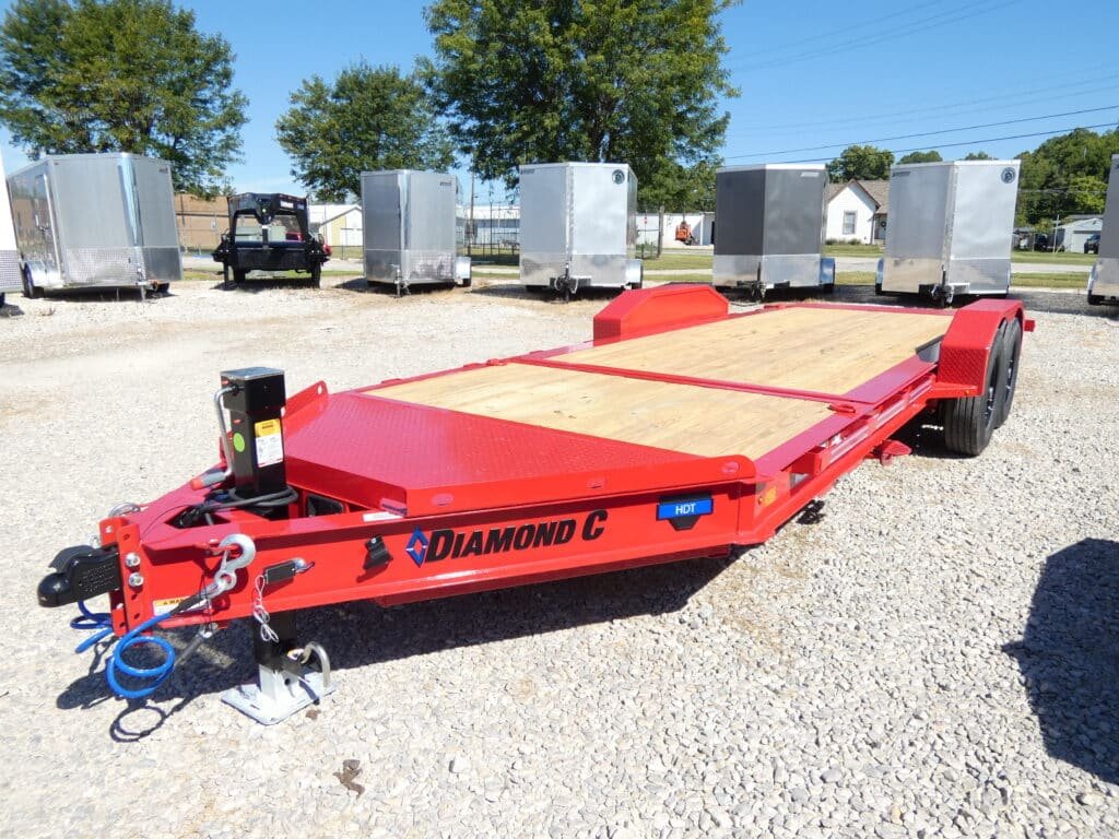 2026-diamond-c-hdt207-82-x-20-149k-split-deck-tilt-equipment-trailer-stock-2.jpg 2026 Diamond C HDT207 82″x 20′ 14.9k Split-Deck Tilt Equipment Trailer Stock #304998 – Spencer Trailers - Image 1
