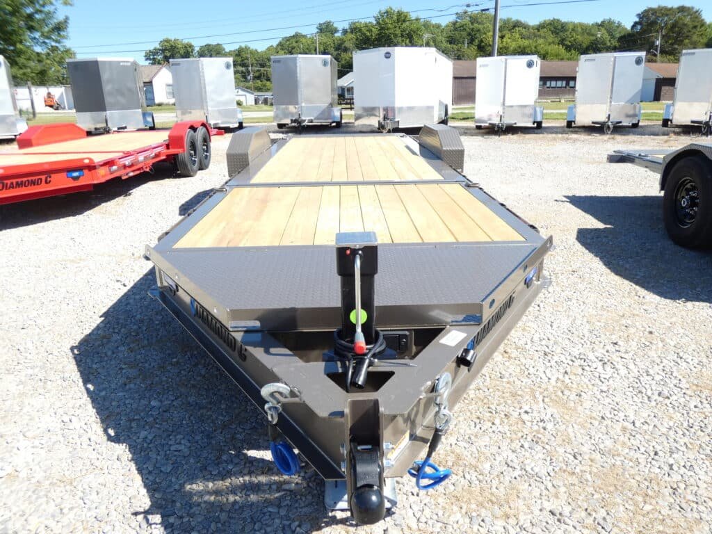 2026-diamond-c-hdt207-82-x-22-149k-split-deck-tilt-equipment-trailer-stock-1.jpg 2026 Diamond C HDT207 82″x 22′ 14.9k Split-Deck Tilt Equipment Trailer Stock #304365 – Spencer Trailers - Image 1