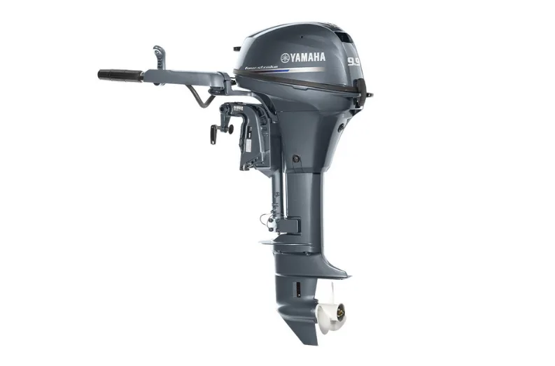 2b6aba3af2ea4e143bd96f0e960d0835 Yamaha 9.9 HP Outboard Motor — Manual Start, Tiller Control - Image 1