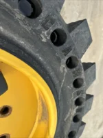 Camso 33×12-20 Solid Steer Tires With Rims 7.5-20 Rim 8 Lug Gehl Cat Case JCB - Image 3