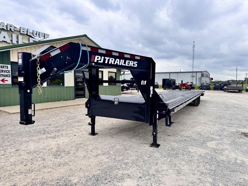43152203-79F2-48FE-B516-AC3C954AA535.jpg 2021 Other PJ 102″ x 40′ Gooseneck Straight Deck Hotshot 18k - Image 1