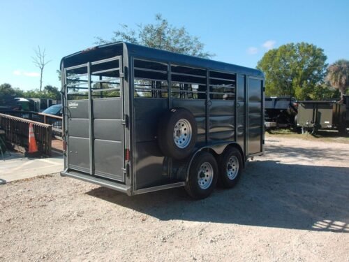 New 2026 Calico 6 x 16 Three Horse Trailer 7k GVWR - Image 2