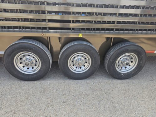 2025 Neckover 32’X6’8″ Stock / Stock Combo Trailer - Image 2