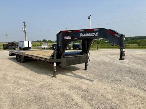 Deluxe 25000 GVWR Flatbed Tilt Gooseneck Trailer - Image 2