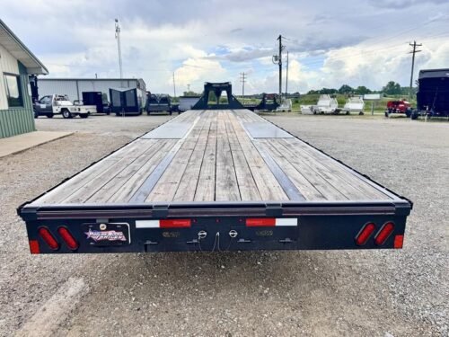 2024 Diamond C FMAX212 40′ x 102″ Fleetneek 25.9k GVWR Straight Deck Air Ride - Image 9