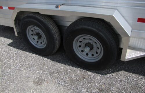2023 EBY Maverick LS 20′ Gooseneck Livestock Trailer - Image 2