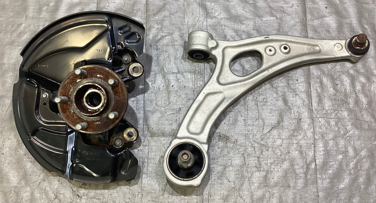 IMG_0113__29086.1723820924.jpg 2022-2023 Ford Maverick Passenger Front Knee Hub Knuckle w/ Lower Control Arm / 11K MV002 - Image 1