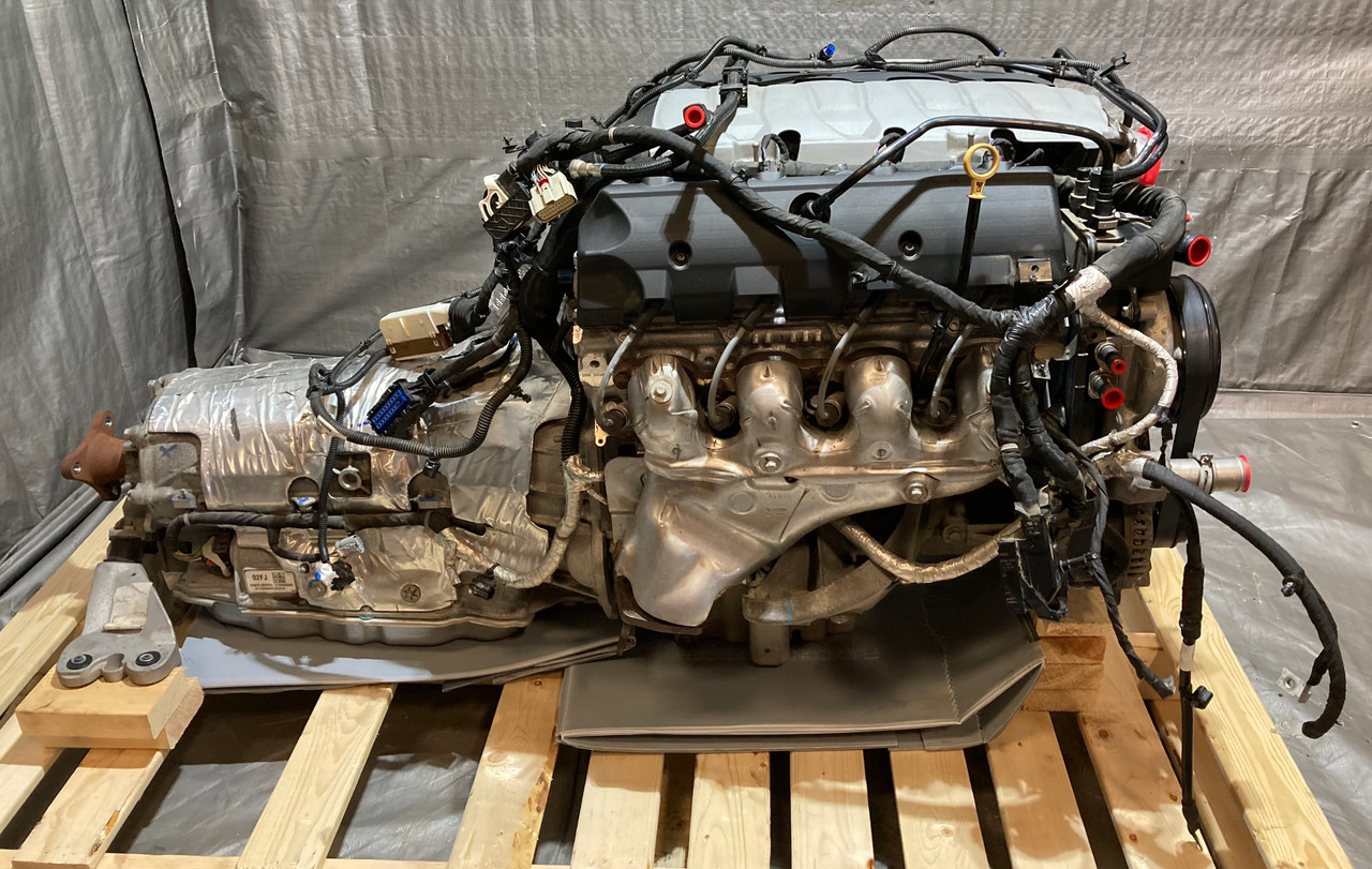 IMG_0156__74042.1753714969.jpg 2016-2021 Chevrolet Camaro SS 6.2l LT1 Engine Long Block w/ 10L80 Automatic Transmission / 68K CM001 - Image 1