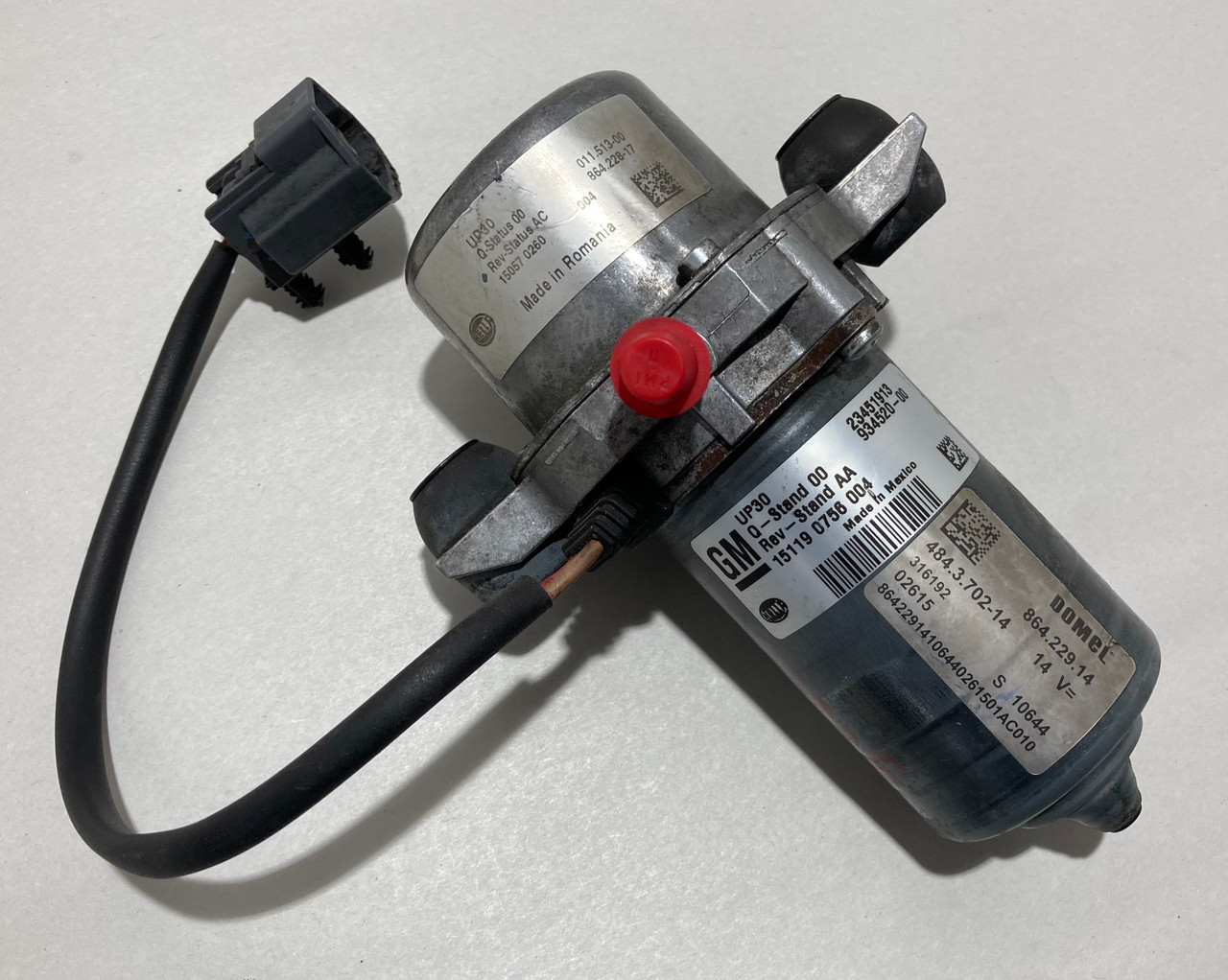 IMG_0390__03651.1737134914.jpg 2014-2019 Chevrolet C7 Corvette Brake Booster Vacuum Pump / 23451913 / C7006 - Image 1