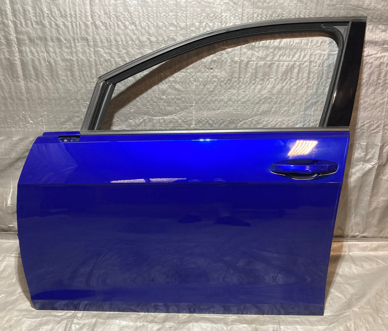 IMG_0946__12585.1753965430.jpg 2015-2018 Volkswagen Golf R 4DR Driver Front Door Shell / Lapiz Blue Metallic M7R10 - Image 1