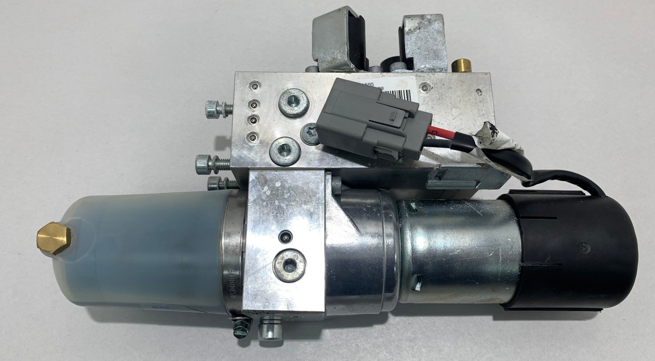 IMG_1126__32946.1675687754.jpg *DAMAGE* 2014-2019 Chevrolet C7 Corvette Convertible Soft Top Hydraulic Pump Assembly / C7003 - Image 1