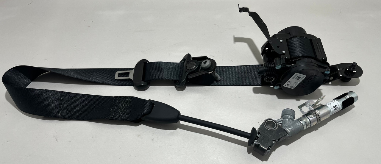 IMG_1167__38754.1777395936.jpg 2024-2025 Ford Mustang GT S650 Convertible Passenger Front Seat Belt / SRS / Black / FM202 - Image 1