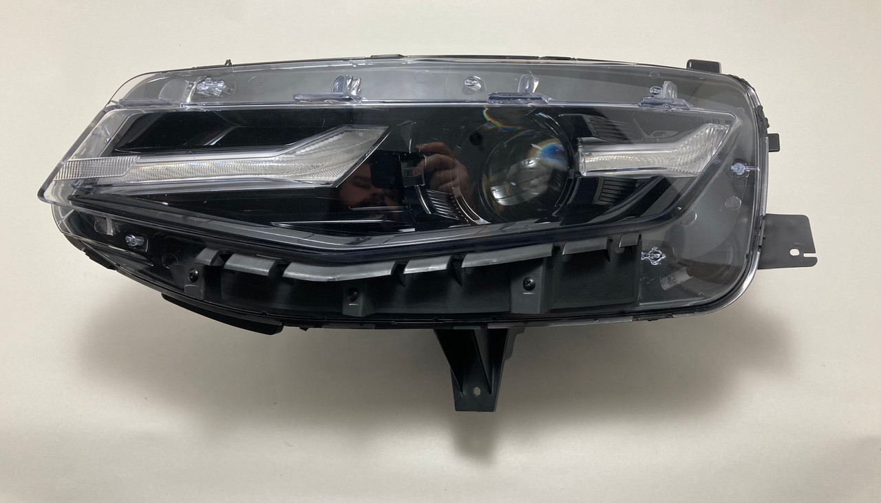 IMG_1483__91052.1754081670.jpg 2019-2024 Chevrolet Camaro Driver Side HID Projector Headlight / OEM / CM002 - Image 1