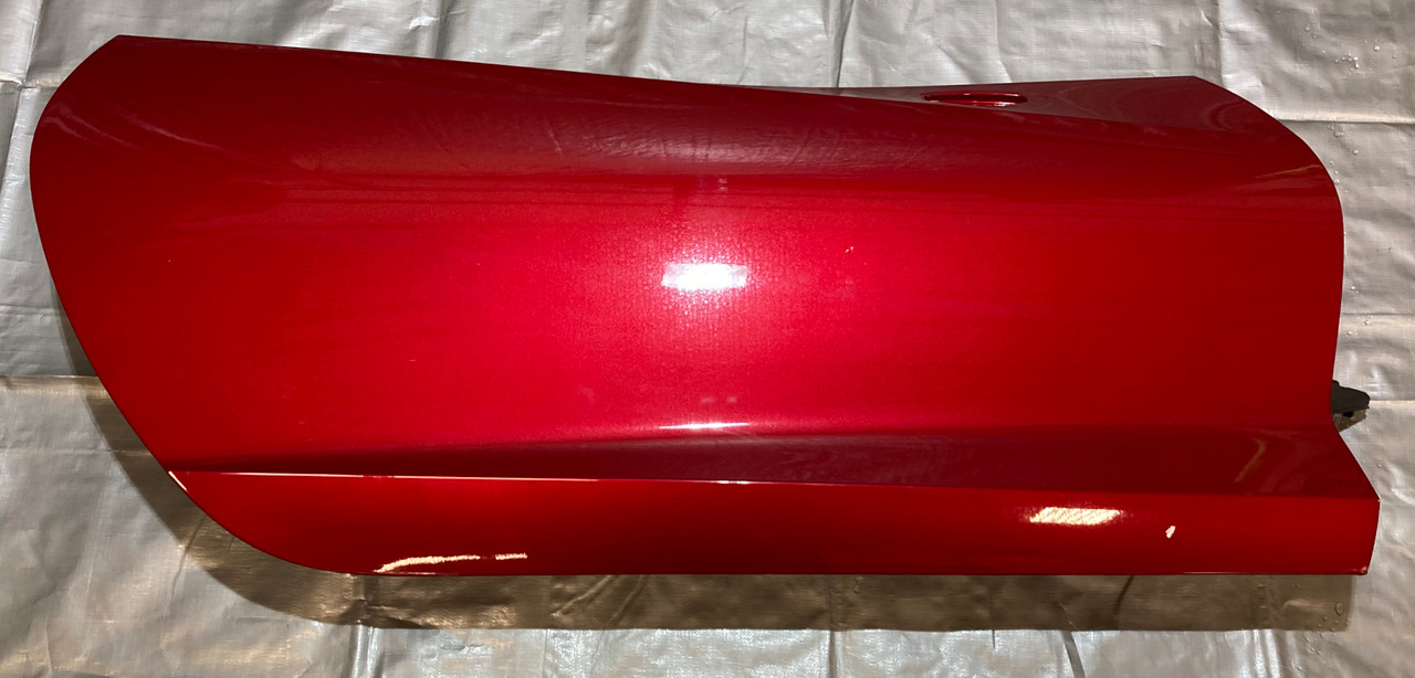 IMG_1660__61059.1754333709.jpg 2015-2019 Chevrolet C7 Corvette Passenger Door Assembly w/ Glass / Crystal Red C7007 - Image 1