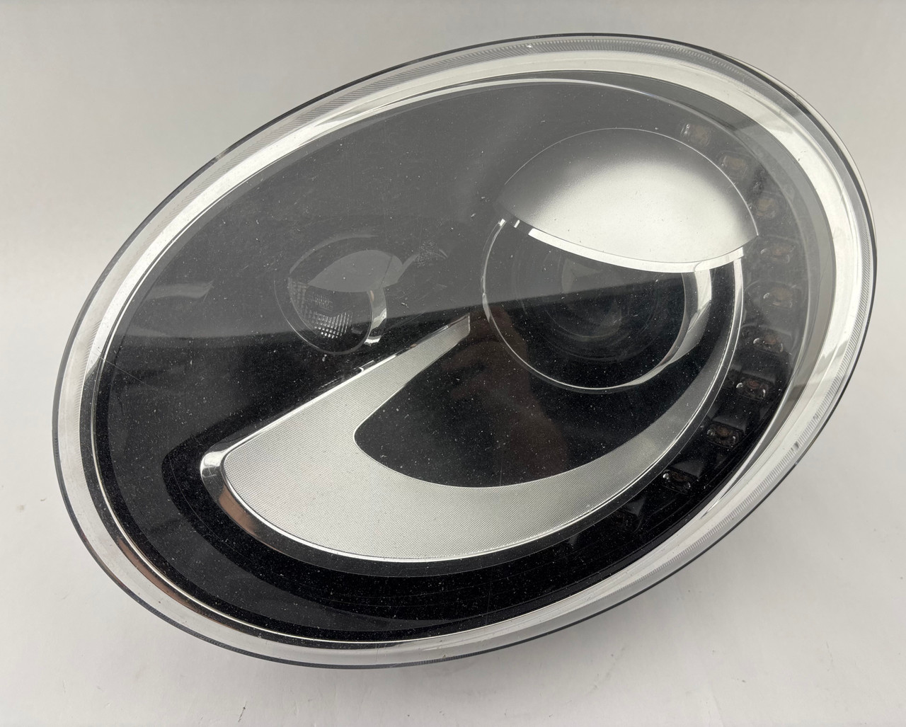 IMG_2361__44674.1778878596.jpg 2012-2013 Volkswagen Beetle Driver Side Xenon HID Headlight w/ LED / VB013 - Image 1