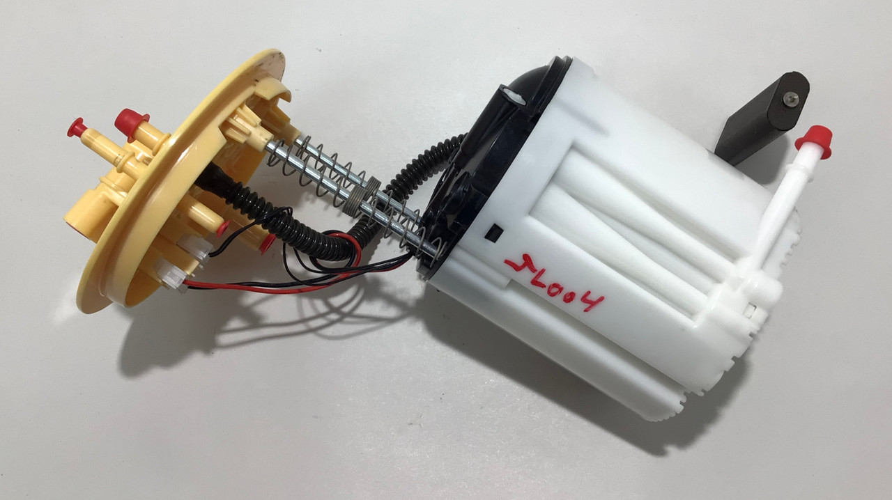 IMG_3190__36136.1690566202.jpg 2018-2021 Jeep Wrangler JL 3.6l Fuel Pump Assembly / 68413956AD / 56K JL004 - Image 1