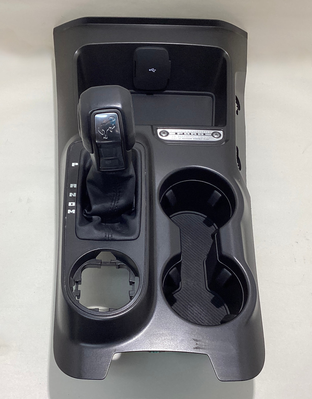 IMG_3310__74983.1738873137.jpg 2021-2024 Ford Bronco 4DR Center Console Trim w/ Automatic Shift Knob / BR002 - Image 1