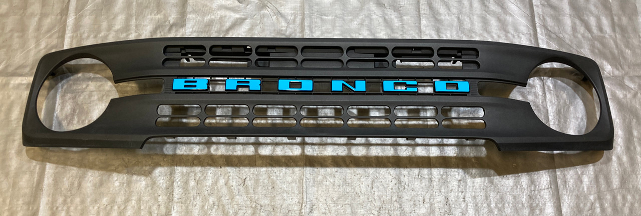 IMG_4157__53895.1759415873.jpg 2021-2024 Ford Bronco OEM Front Grille Trim Panel / BR004 - Image 1