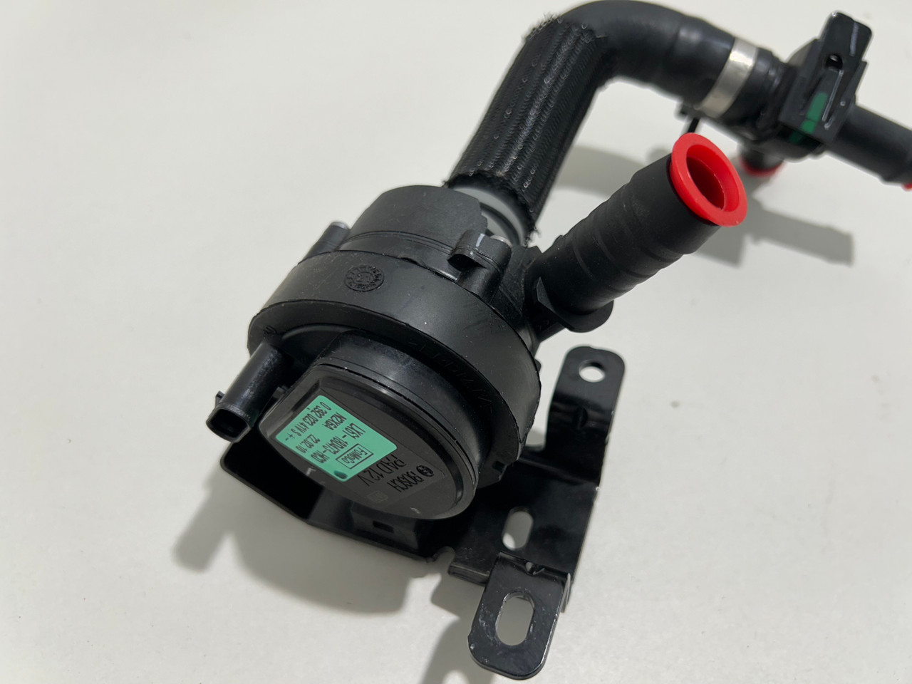 IMG_4724__00945.1728313130.jpg 2022-2023 Ford Maverick 2.5l Hybrid Heater Coolant Pump / LX61-18D473-HCD / MV003 - Image 1