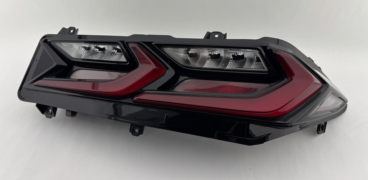 IMG_4852__27808.1769545485.jpg 2020-2025 Chevrolet C8 Corvette Passenger Side Tail Light / C8001 - Image 1
