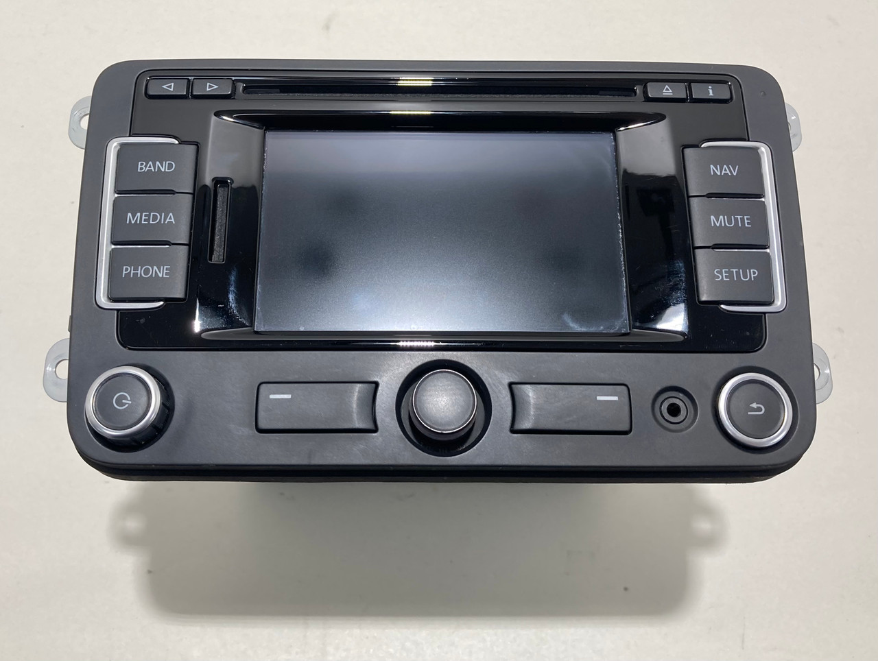 IMG_5263__44990.1718310779.jpg 2014 Volkswagen Beetle OEM Radio Unit w/ Navigation / 1K0035274F / VB010 - Image 1
