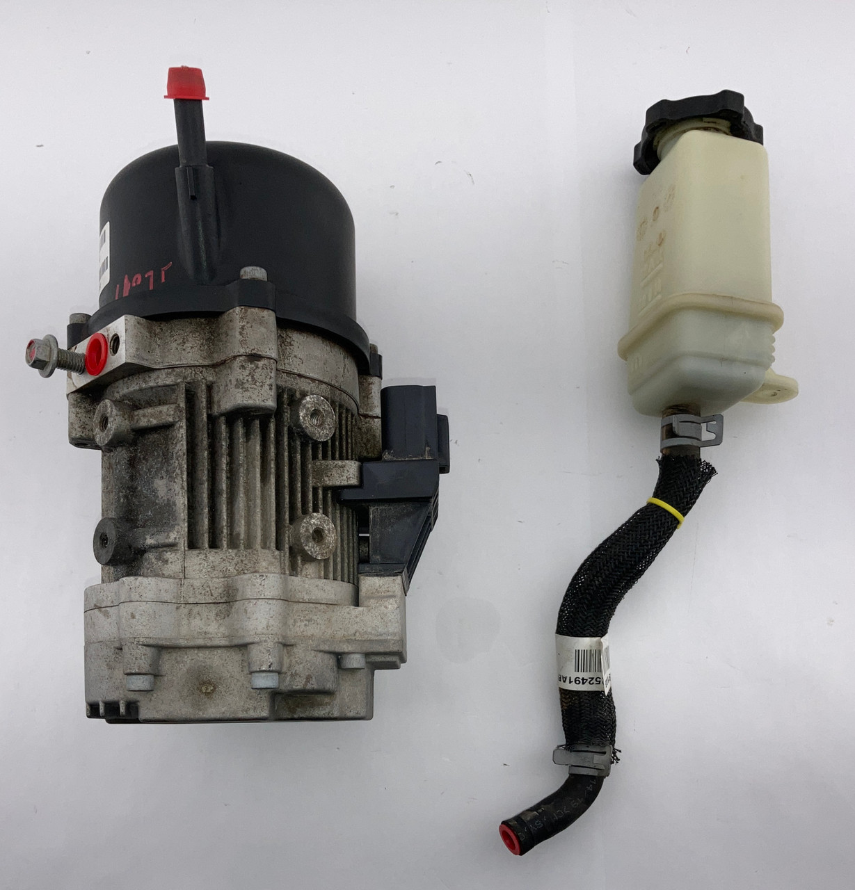 IMG_5289__36898.1763044584.jpg 2020-2022 Jeep Wrangler JL Electric Hydraulic Power Steering Pump / Motor / 71K JL011 - Image 1