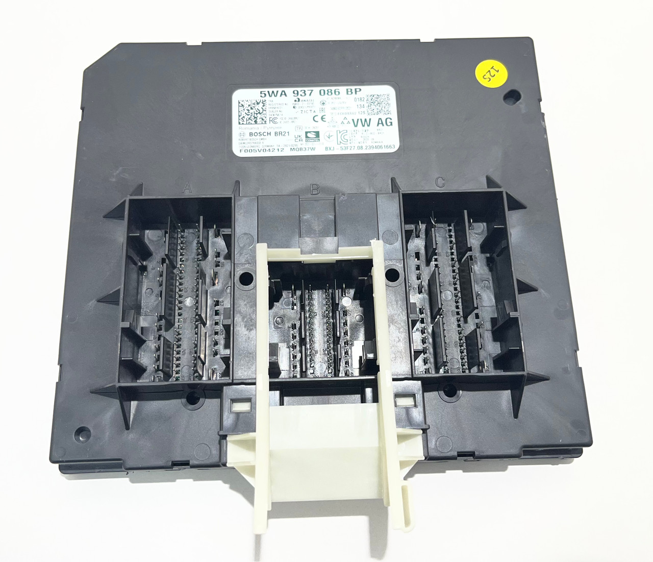 IMG_5943__63886.1781809104.jpg 2024 Volkswagen MK8 Golf R Body Control Module BCM / 5WA937086BP / M8R01 - Image 1