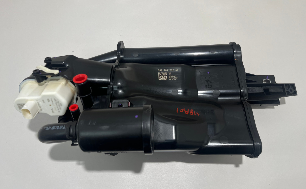 IMG_6071__55035.1782149333.jpg 2022-2024 Volkswagen MK8 Golf R GTI Fuel Vapor EVAP Canister / 5Q0201797AE / 19K M8R01 - Image 1