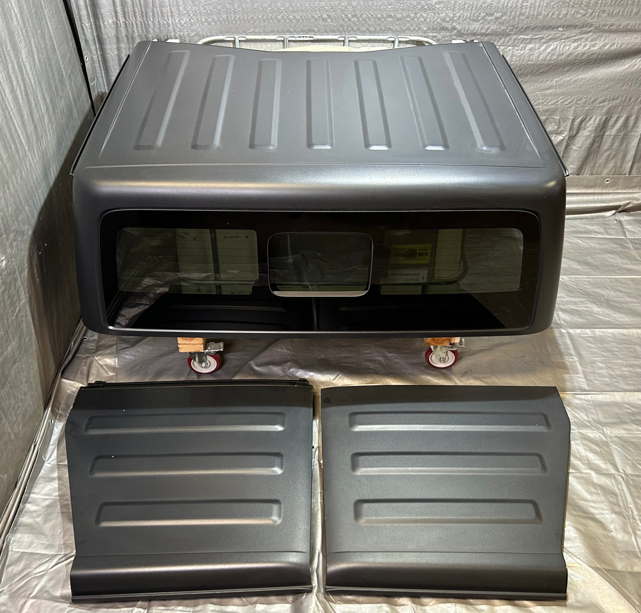 IMG_6421__04974.1780082324.jpg 2020-2024 Jeep Gladiator JT OEM Removable Hard Top Assembly w/ Freedom Panels / Black / JT004 - Image 1