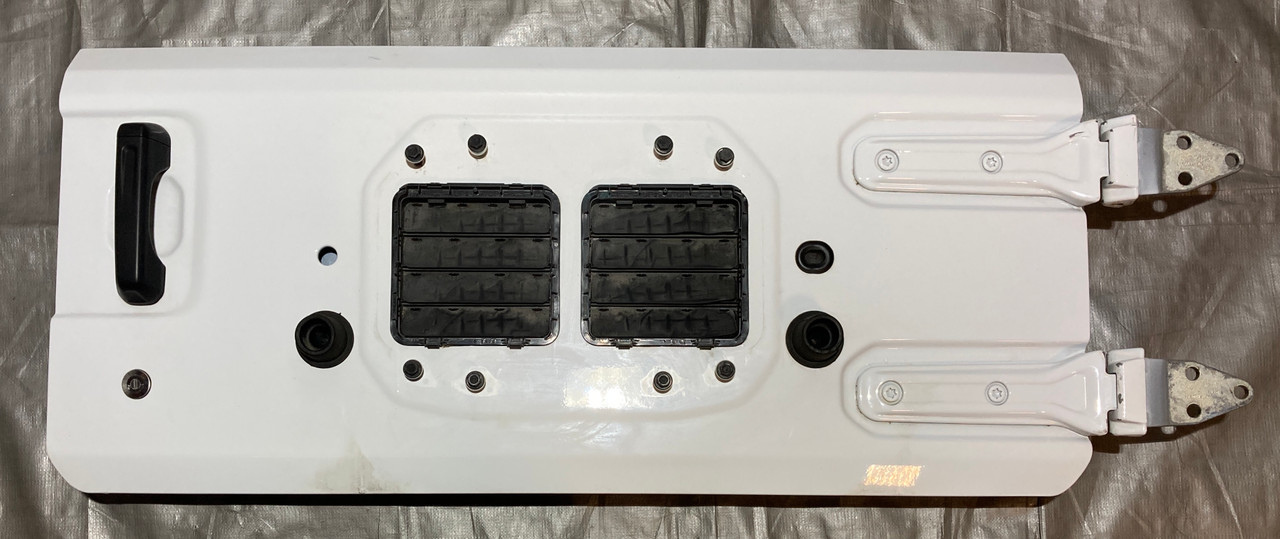 IMG_6755__66624.1760101844.jpg 2018-2024 Jeep Wrangler JL Rear Trunk Lid / Tailgate Panel / Bright White JL010 - Image 1