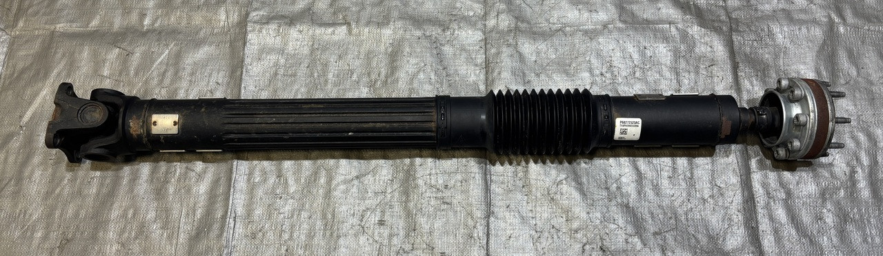 IMG_6854__30964.1770731039.jpg 2018-2024 Jeep Wrangler JL / Gladiator JT DANA 44 Front Drive Shaft w/ U Joints / 68272525AC / 28K JT003 - Image 1