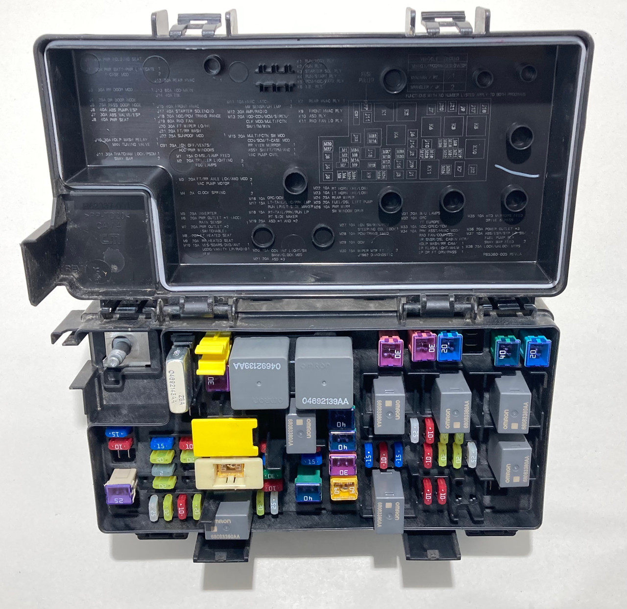 IMG_6909__20749.1714075510.jpg 2018 Jeep Wrangler JK TIPM Engine Bay Fuse Relay Box / 68303924AB / JK011 - Image 1