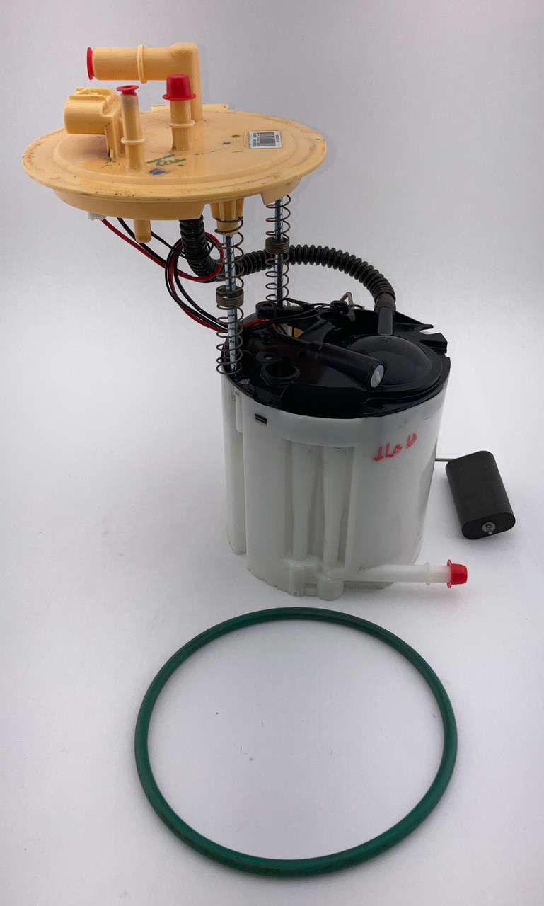 IMG_7016__09080.1760120911.jpg 2018-2021 Jeep Wrangler JL 3.6l Fuel Pump Assembly / 52030306AB / 71K JL010 - Image 1