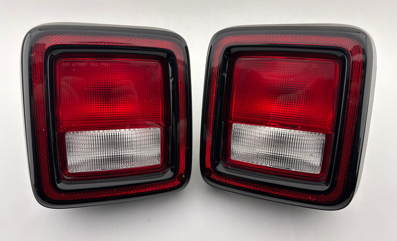 IMG_7032__29687.1777044500.jpg 2018-2021 Jeep Wrangler JL Halogen Rear Tail Lamps / Pair / OEM / JL012 - Image 1