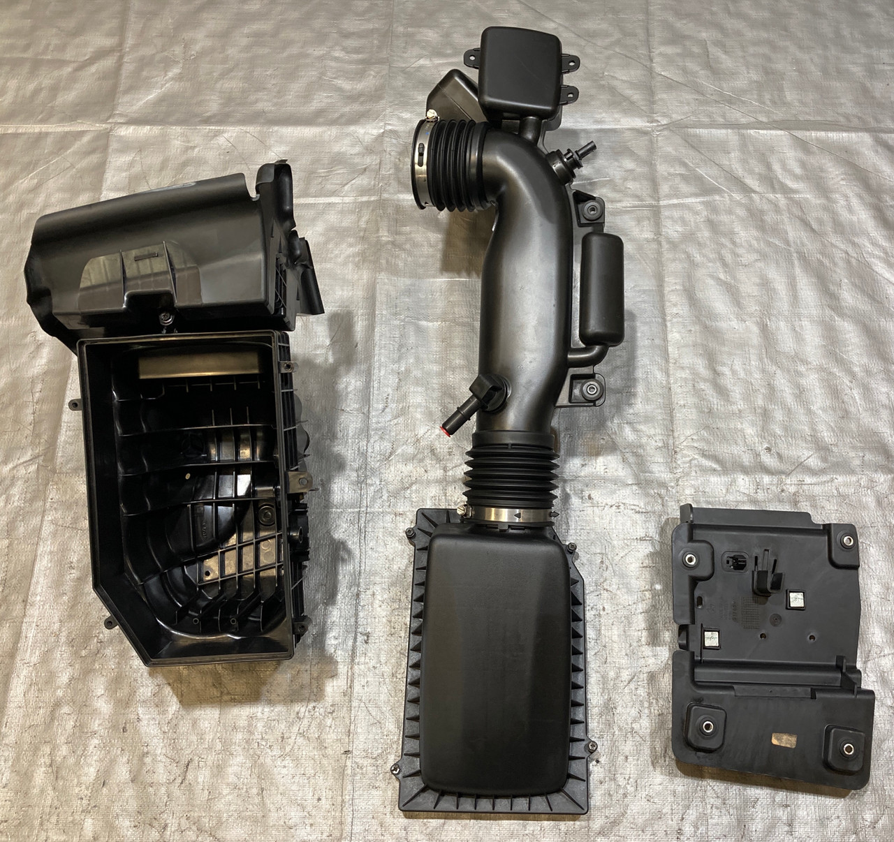 IMG_7069__41889.1760124245.jpg 2018-2022 Jeep Wrangler 3.6l Air Intake w/ Air Box Assembly / OEM / JL010 - Image 1