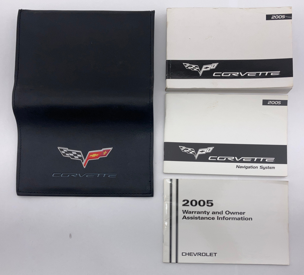 IMG_7105__48373.1763761617.jpg 2005 Chevrolet Corvette C6 Factory Owner's Manual w/ Case / C6020 - Image 1