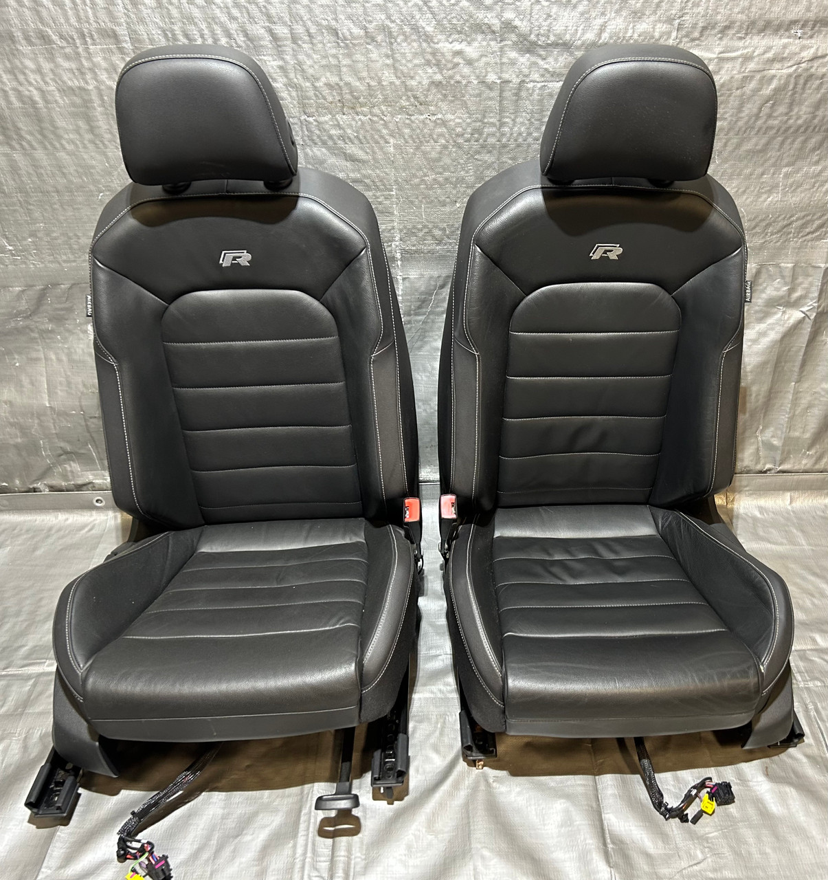 IMG_7160__43487.1742307350.jpg 2015-2017 Volkswagen MK7 Golf R Black Leather Front Seats / Pair / M7R09 - Image 1