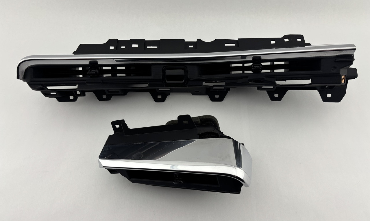 IMG_8006__09392.1770673775.jpg 2020-2023 Chevrolet C8 Corvette Stingray OEM Dashboard AC Vents / Pair / C8002 - Image 1