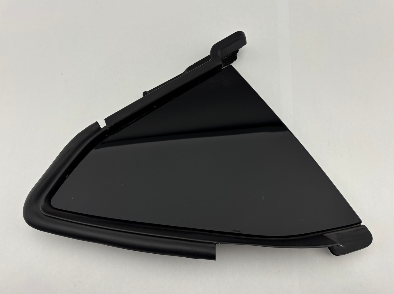 IMG_8355__72735.1770753949.jpg 2020-2025 Chevrolet C8 Corvette Coupe Passenger Side Rear Quarter Window Trim Applique / C8002 - Image 1